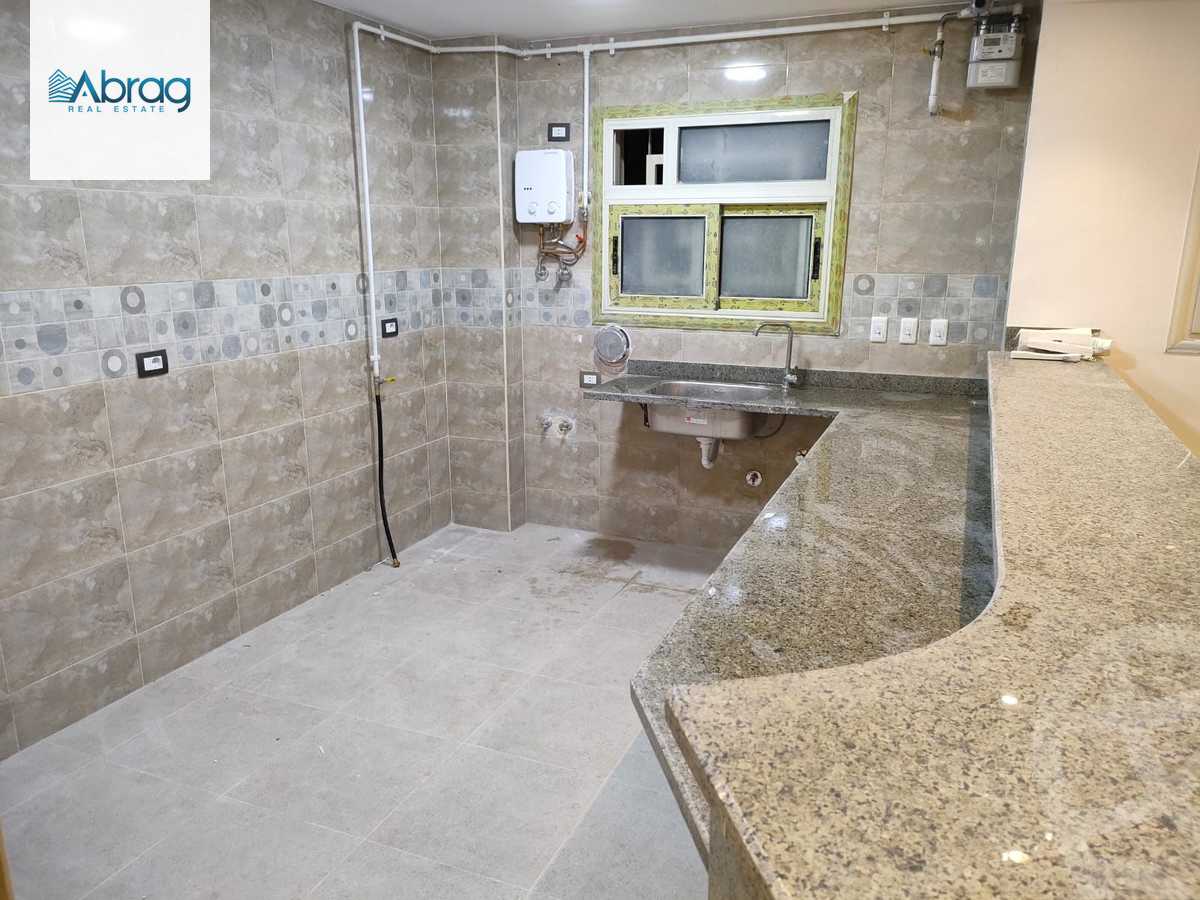 https://aqarmap.com.eg/en/listing/6165874-for-sale-cairo-el-sheikh-zayed-city-compounds-el-khamayel
