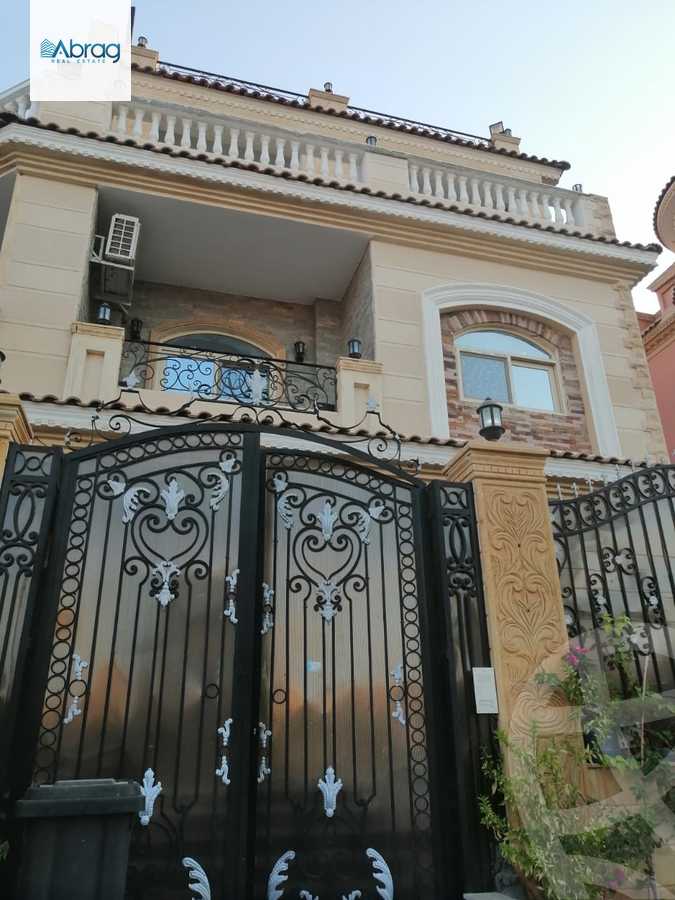 https://aqarmap.com.eg/en/listing/6233837-for-sale-cairo-el-sheikh-zayed-city-compounds-el-yasmeen-compound