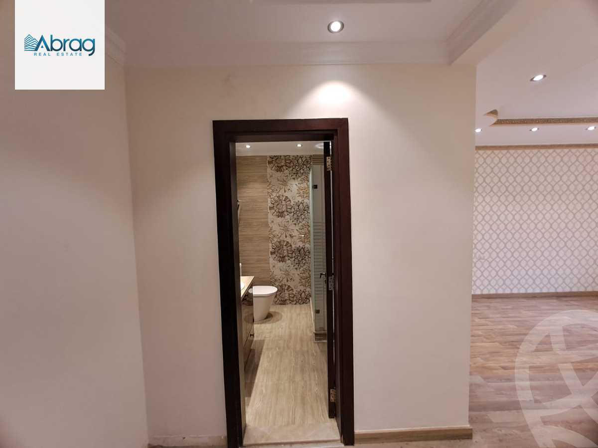 https://aqarmap.com.eg/en/listing/6262684-for-sale-cairo-el-sheikh-zayed-city-compounds-continental-gardens