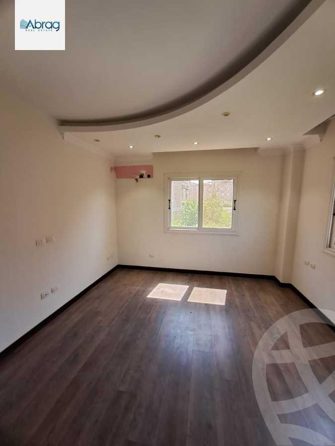 https://aqarmap.com.eg/en/listing/6262684-for-sale-cairo-el-sheikh-zayed-city-compounds-continental-gardens