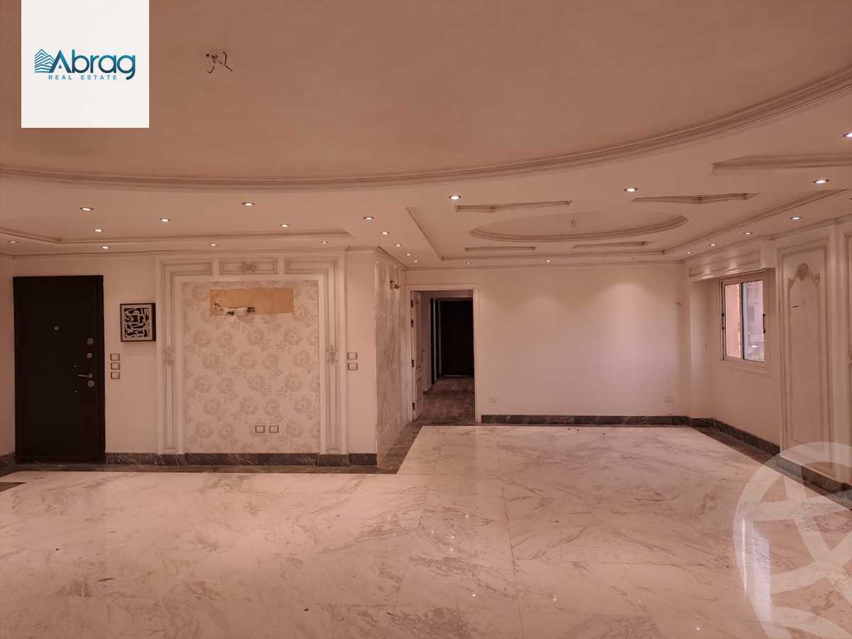 https://aqarmap.com.eg/en/listing/6262684-for-sale-cairo-el-sheikh-zayed-city-compounds-continental-gardens