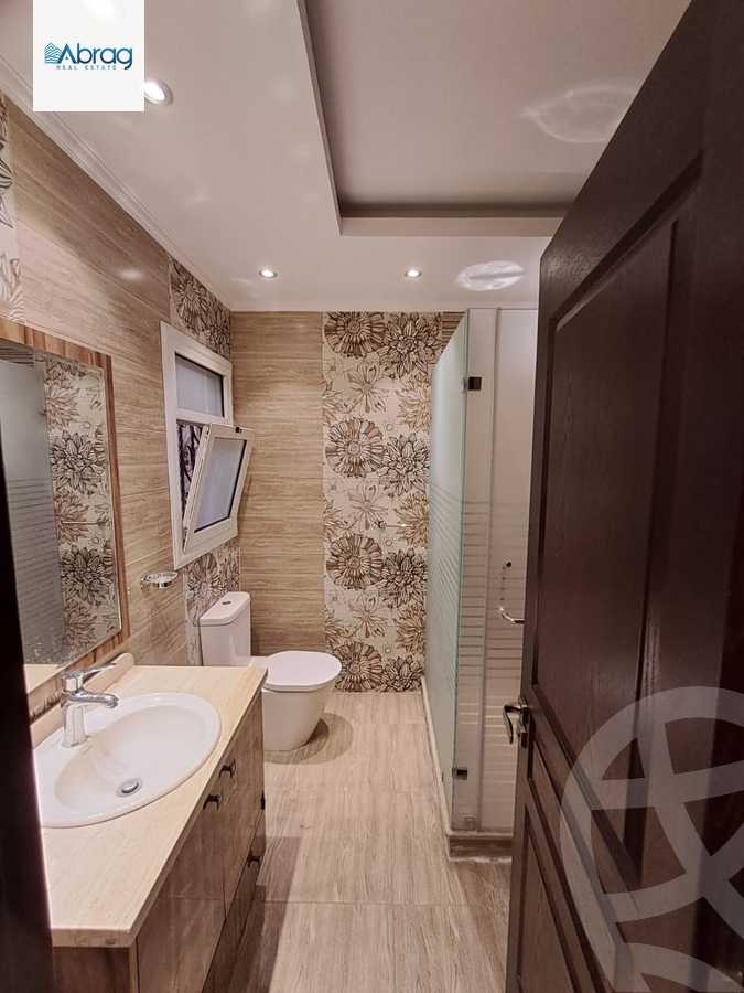 https://aqarmap.com.eg/en/listing/6262684-for-sale-cairo-el-sheikh-zayed-city-compounds-continental-gardens