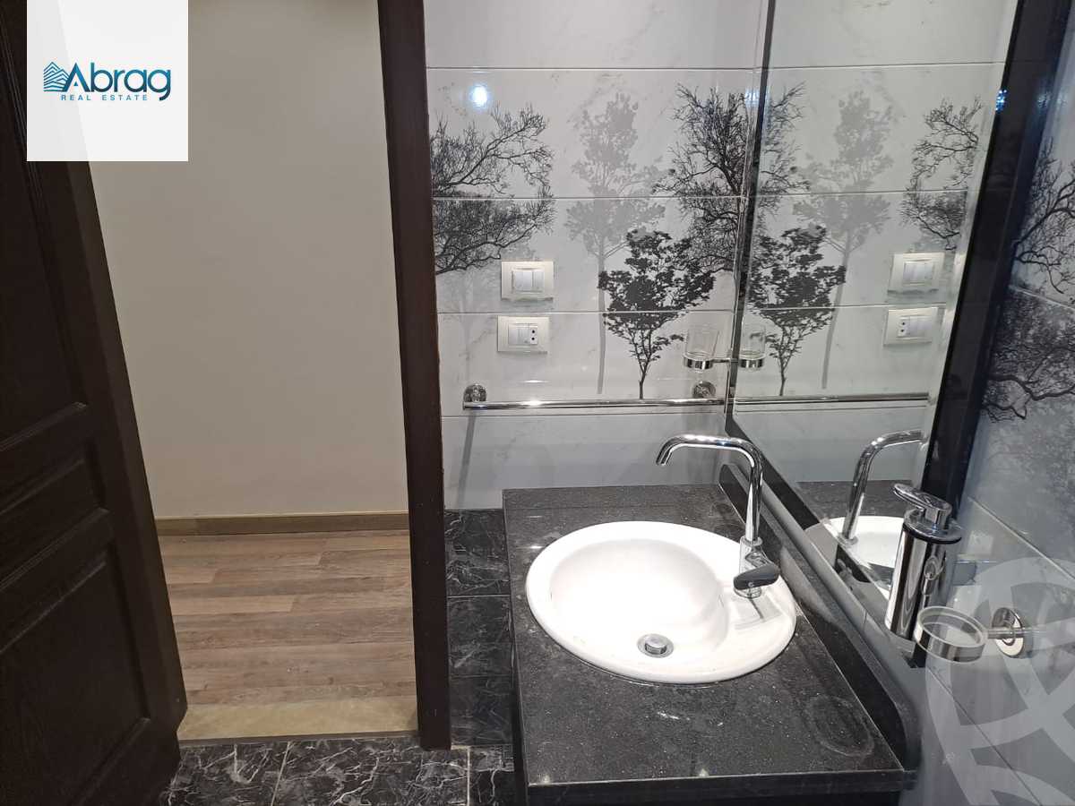 https://aqarmap.com.eg/en/listing/6262684-for-sale-cairo-el-sheikh-zayed-city-compounds-continental-gardens