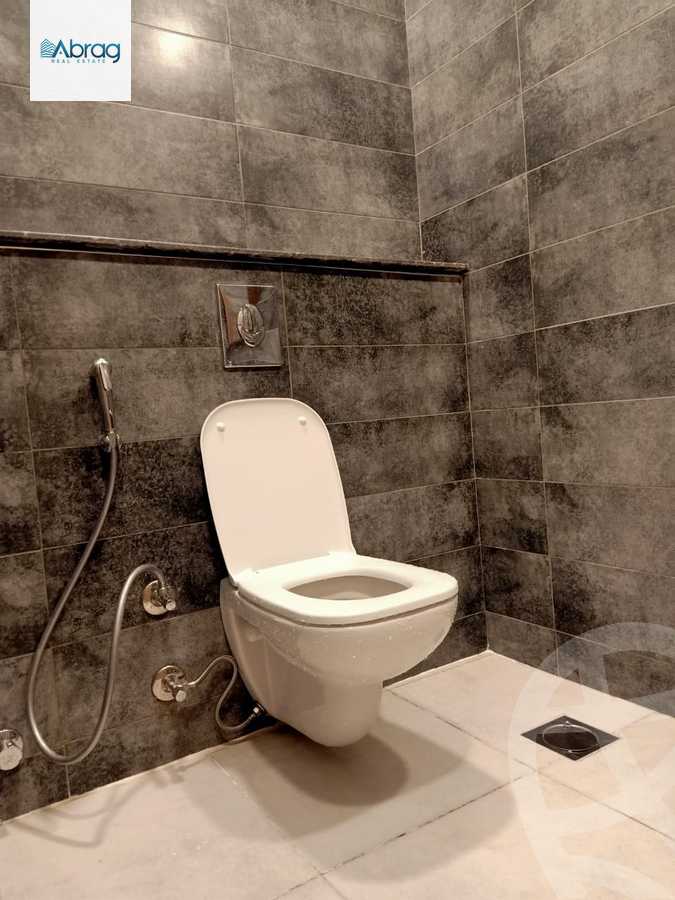 https://aqarmap.com.eg/ar/listing/6433190-for-rent-cairo-el-sheikh-zayed-city-compounds-rkn-blz-mwl-lbdr-llttwyr