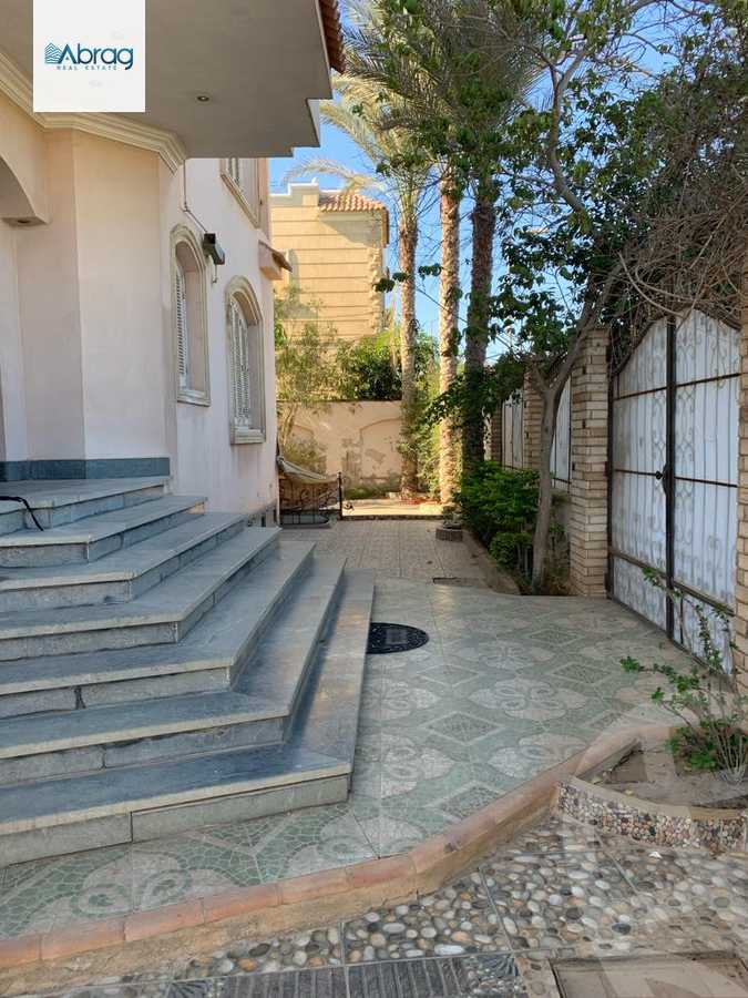 https://aqarmap.com.eg/ar/listing/6590918-for-sale-cairo-el-sheikh-zayed-city-compounds-el-yasmeen-compound