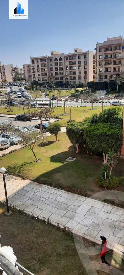 https://aqarmap.com.eg/ar/listing/3841387-for-sale-cairo-new-cairo-lrhb-city-phase-5-talaat-mostafa-st