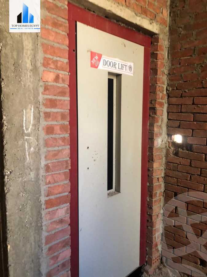 https://aqarmap.com.eg/ar/listing/3842293-for-sale-cairo-el-sheikh-zayed-city-compounds-in-sheikh-zayed-tiamo-city