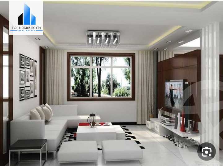 https://aqarmap.com.eg/en/listing/4148557-for-sale-cairo-new-cairo-compounds-mountain-view-hyde-park