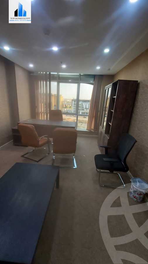 https://aqarmap.com.eg/ar/listing/4211085-for-rent-cairo-new-cairo-compounds-tryfywm-byzns-kwmblks-nm-llttwyr