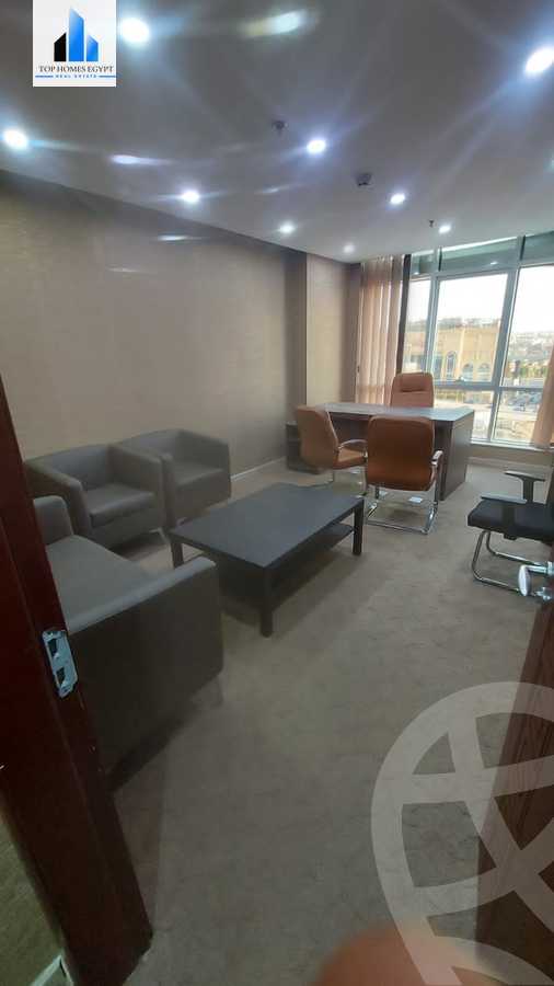 https://aqarmap.com.eg/ar/listing/4211085-for-rent-cairo-new-cairo-compounds-tryfywm-byzns-kwmblks-nm-llttwyr