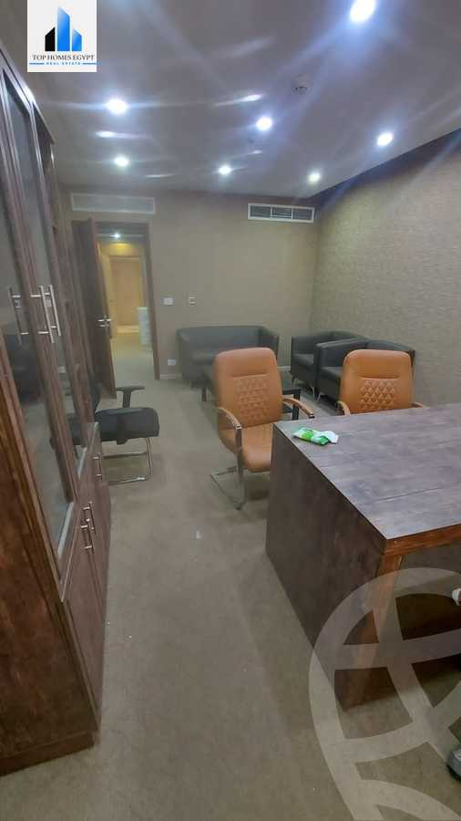 https://aqarmap.com.eg/ar/listing/4211085-for-rent-cairo-new-cairo-compounds-tryfywm-byzns-kwmblks-nm-llttwyr