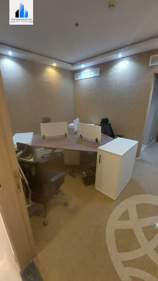 https://aqarmap.com.eg/ar/listing/4211085-for-rent-cairo-new-cairo-compounds-tryfywm-byzns-kwmblks-nm-llttwyr