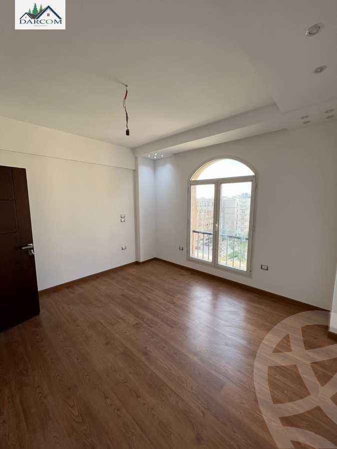 https://aqarmap.com.eg/ar/listing/3619954-for-rent-cairo-new-cairo-compounds-hyde-park