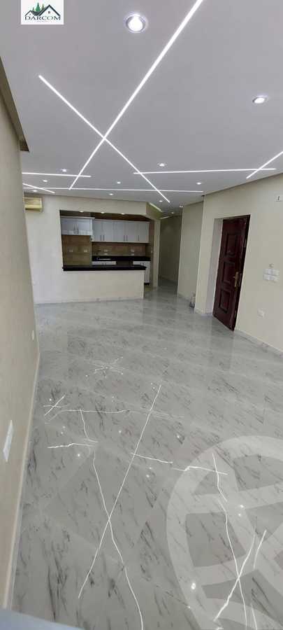 https://aqarmap.com.eg/en/listing/4031042-for-rent-cairo-new-cairo-compounds-mountain-view-hyde-park