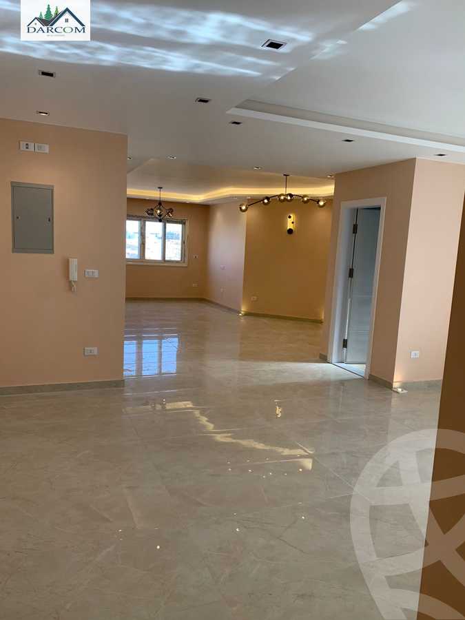https://aqarmap.com.eg/en/listing/4043354-for-rent-cairo-new-cairo-compounds-mountain-view-hyde-park