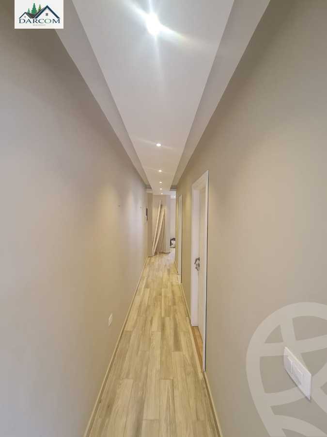 https://aqarmap.com.eg/en/listing/4043998-for-rent-cairo-new-cairo-compounds-mountain-view-hyde-park