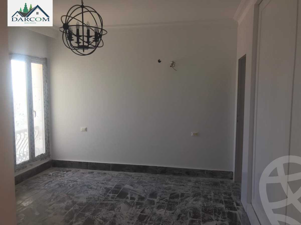 https://aqarmap.com.eg/en/listing/4074355-for-sale-cairo-new-cairo-compounds-mountain-view-hyde-park