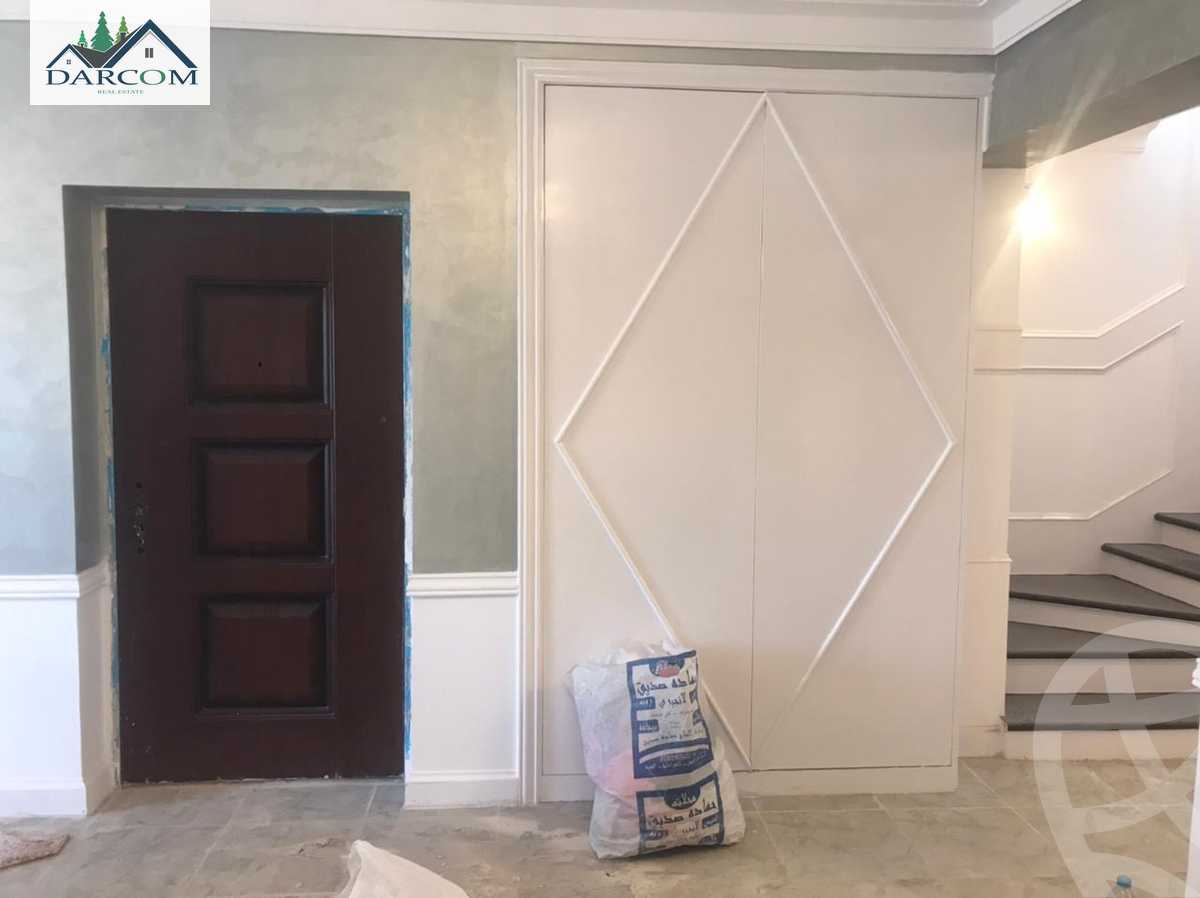 https://aqarmap.com.eg/en/listing/4074355-for-sale-cairo-new-cairo-compounds-mountain-view-hyde-park
