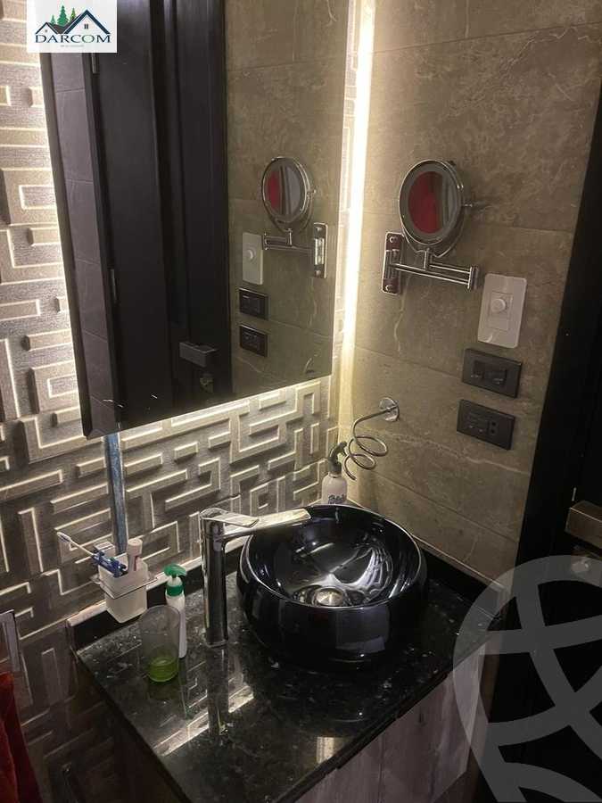 https://aqarmap.com.eg/en/listing/4075951-for-sale-cairo-new-cairo-compounds-mountain-view-hyde-park