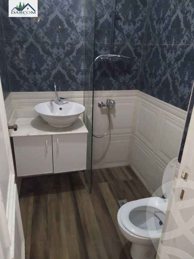 https://aqarmap.com.eg/en/listing/4093845-for-sale-cairo-new-cairo-compounds-mountain-view-hyde-park