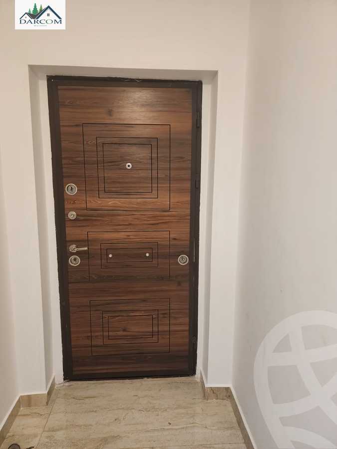 https://aqarmap.com.eg/en/listing/4096238-for-sale-cairo-new-cairo-compounds-mountain-view-hyde-park