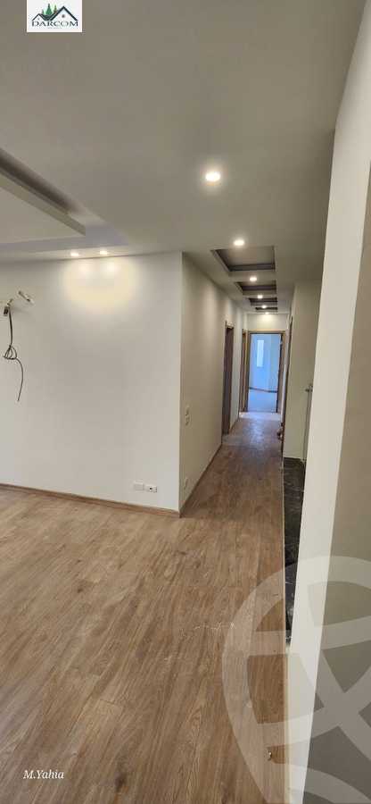 https://aqarmap.com.eg/en/listing/4109560-for-rent-cairo-new-cairo-compounds-mountain-view-hyde-park