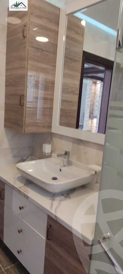 https://aqarmap.com.eg/en/listing/4123758-for-rent-cairo-new-cairo-compounds-lakeview-residence
