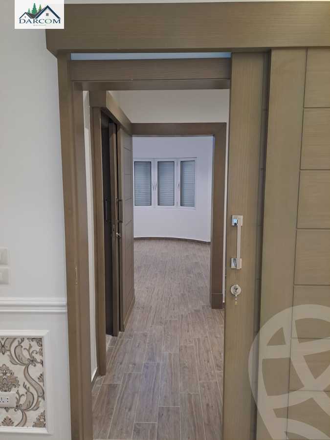 https://aqarmap.com.eg/en/listing/4127351-for-rent-cairo-new-cairo-compounds-mountain-view-hyde-park