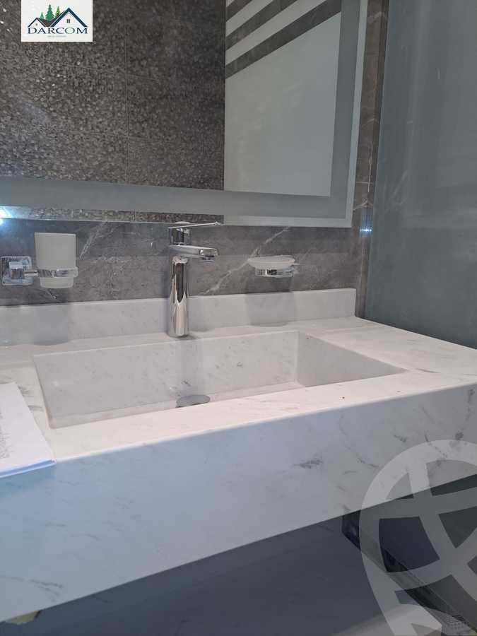 https://aqarmap.com.eg/en/listing/4129358-for-rent-cairo-new-cairo-compounds-mountain-view-hyde-park