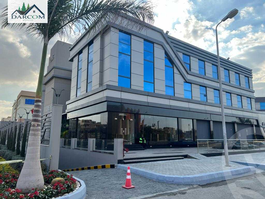 https://aqarmap.com.eg/ar/listing/5093157-for-rent-cairo-new-cairo-compounds-united-medical-center-–-umc