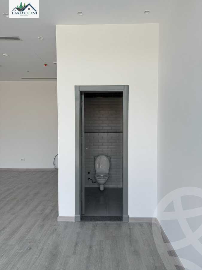 https://aqarmap.com.eg/en/listing/5874271-for-sale-cairo-new-cairo-compounds-dh-lydj