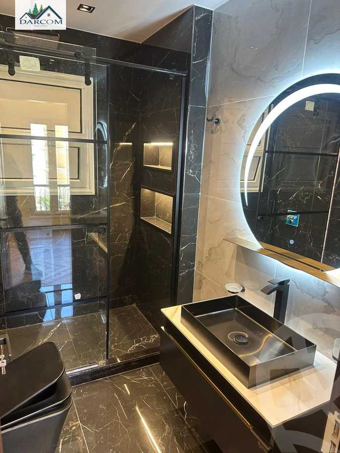 https://aqarmap.com.eg/en/listing/5877911-for-sale-cairo-new-cairo-compounds-mountain-view-hyde-park
