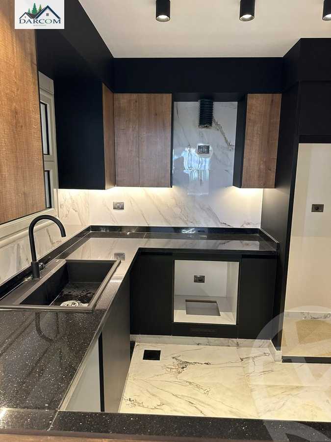https://aqarmap.com.eg/en/listing/5877911-for-sale-cairo-new-cairo-compounds-mountain-view-hyde-park
