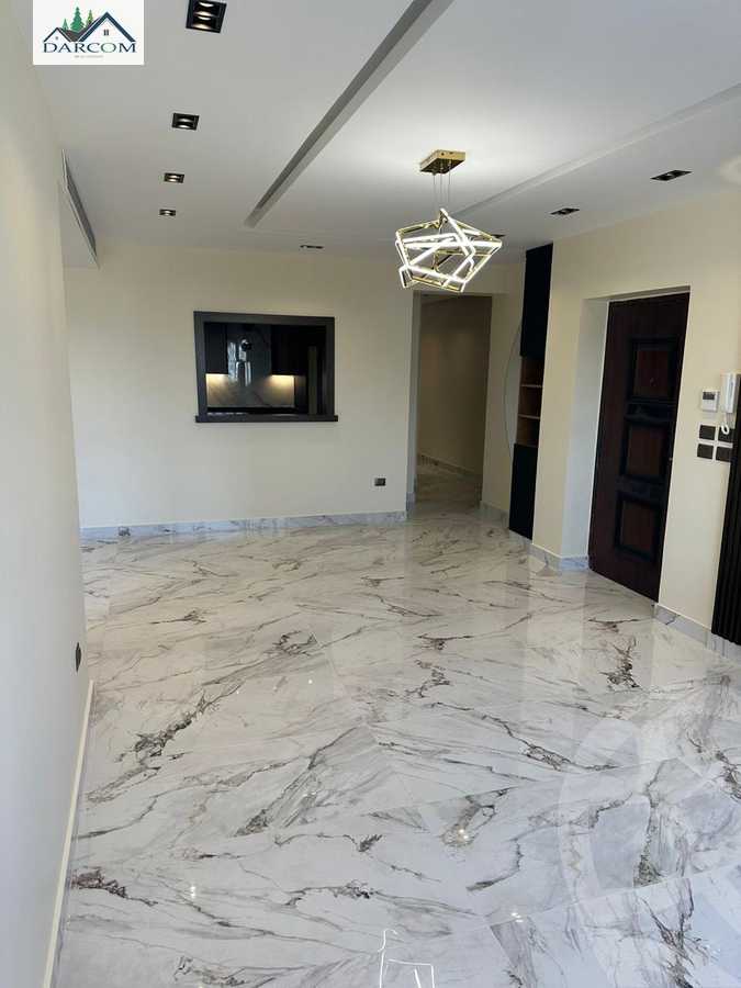 https://aqarmap.com.eg/en/listing/5877911-for-sale-cairo-new-cairo-compounds-mountain-view-hyde-park