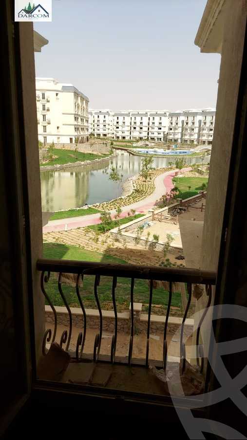 https://aqarmap.com.eg/en/listing/5896028-for-sale-cairo-new-cairo-compounds-mountain-view-hyde-park