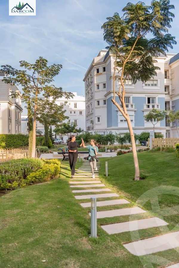 https://aqarmap.com.eg/en/listing/5896159-for-sale-cairo-new-cairo-compounds-mountain-view-hyde-park