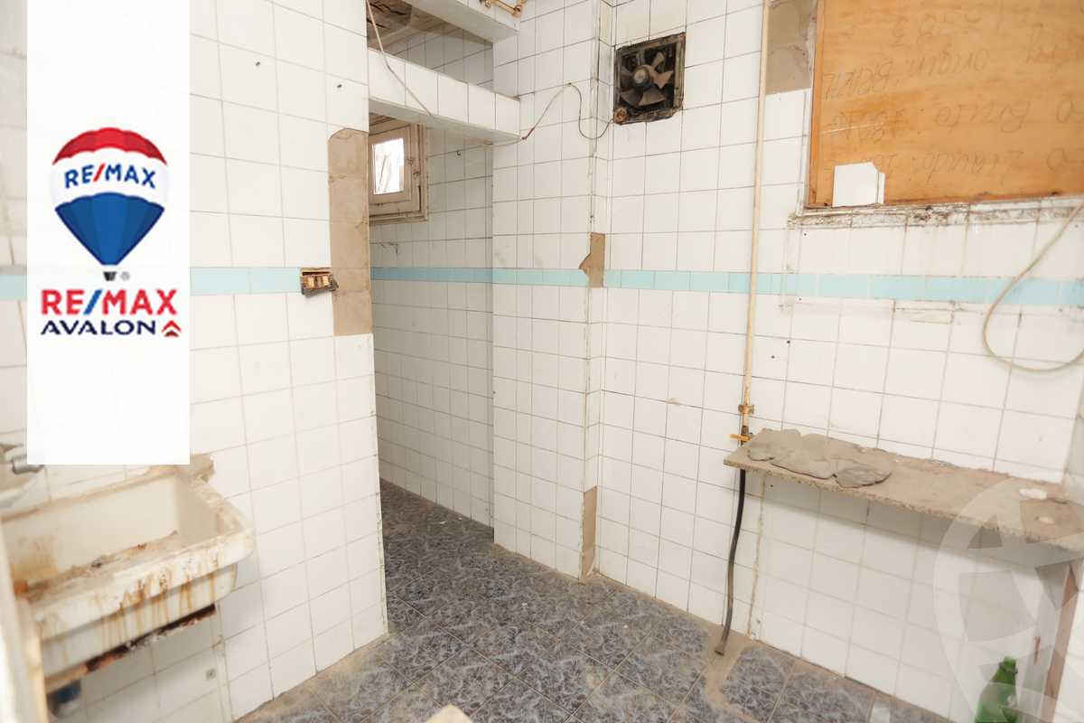 https://aqarmap.com.eg/en/listing/4206062-for-sale-alexandria-el-azarita-champollion-st
