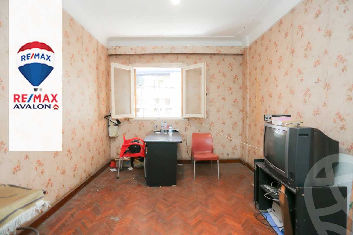 https://aqarmap.com.eg/en/listing/4206062-for-sale-alexandria-el-azarita-champollion-st