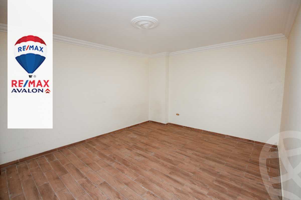 https://aqarmap.com.eg/en/listing/4250615-for-sale-alexandria-el-chatby-port-said-street