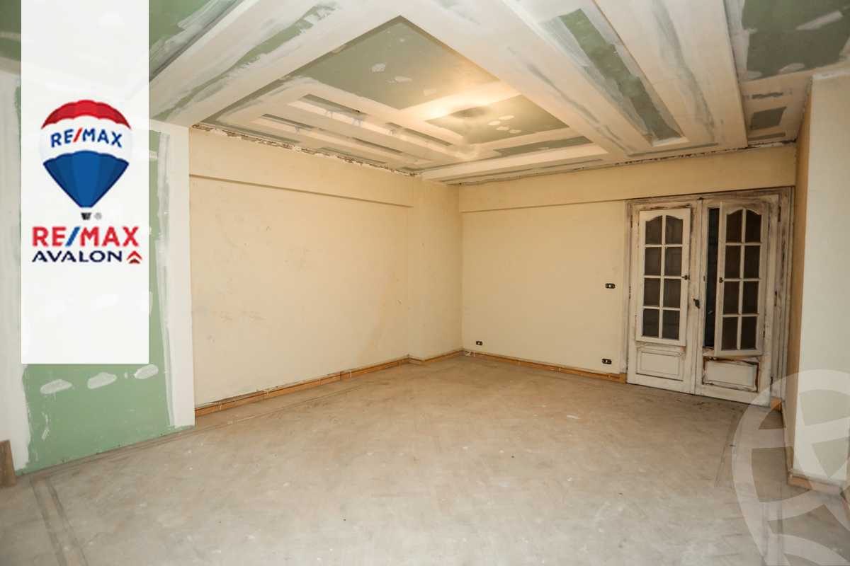 https://aqarmap.com.eg/en/listing/4298706-for-sale-alexandria-zezenia-malak-hefni-st