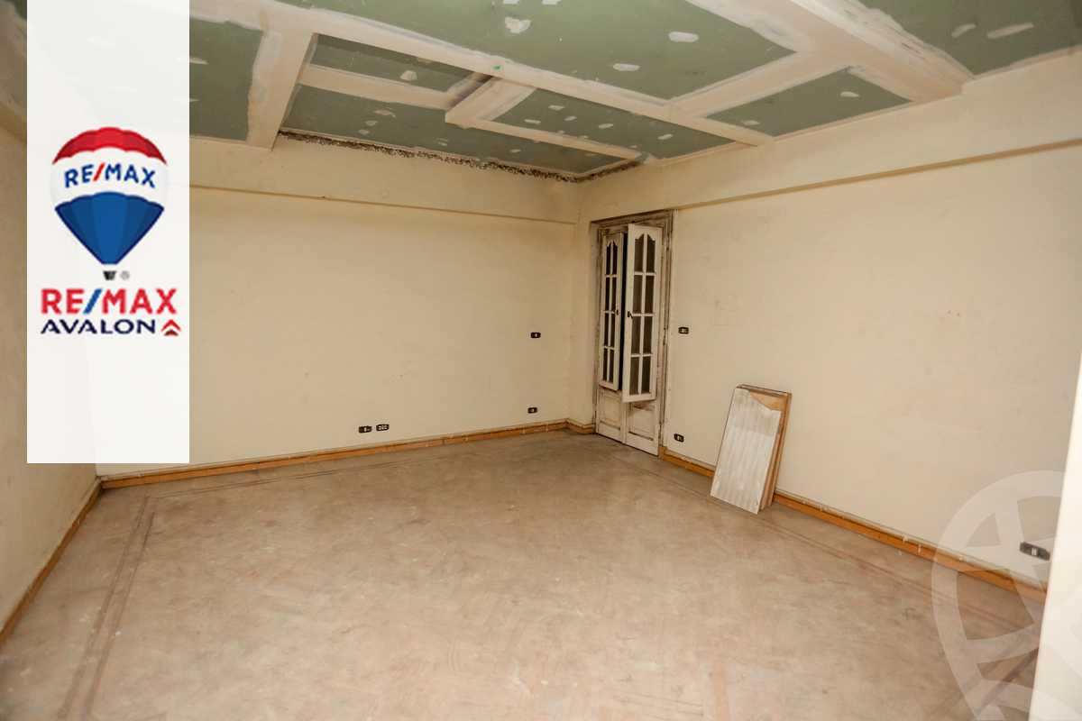 https://aqarmap.com.eg/en/listing/4298706-for-sale-alexandria-zezenia-malak-hefni-st
