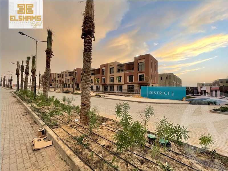 https://aqarmap.com.eg/en/listing/4936677-for-sale-cairo-new-cairo-compounds-district-5-town-homes-district-5