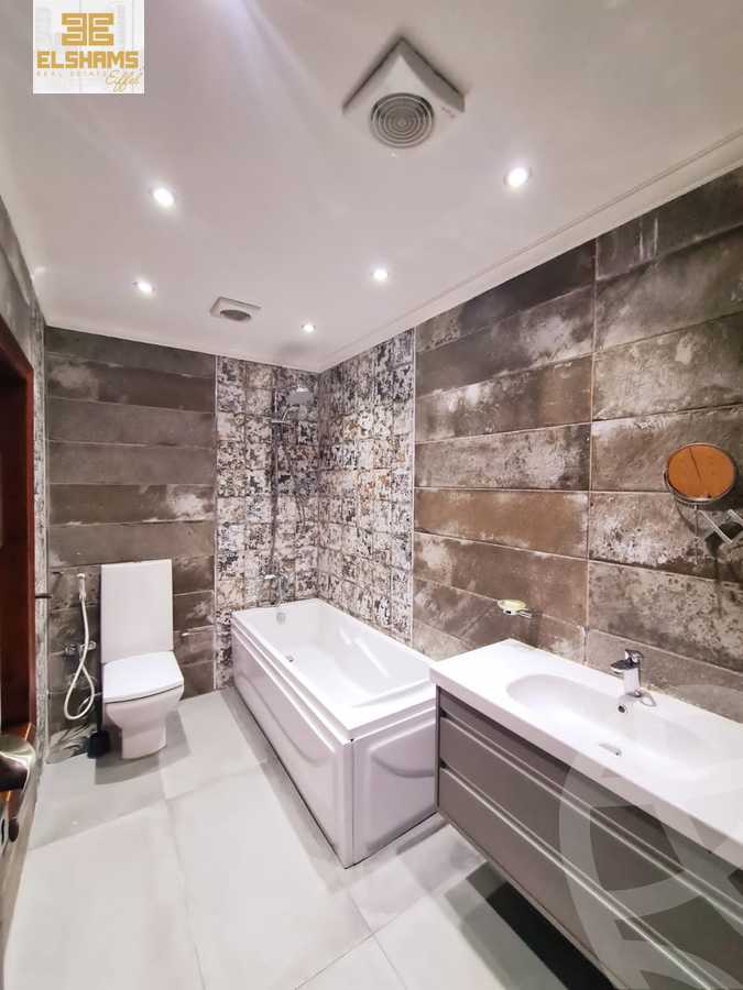 https://aqarmap.com.eg/ar/listing/5711478-for-rent-cairo-new-cairo-compounds-mountain-view-hyde-park