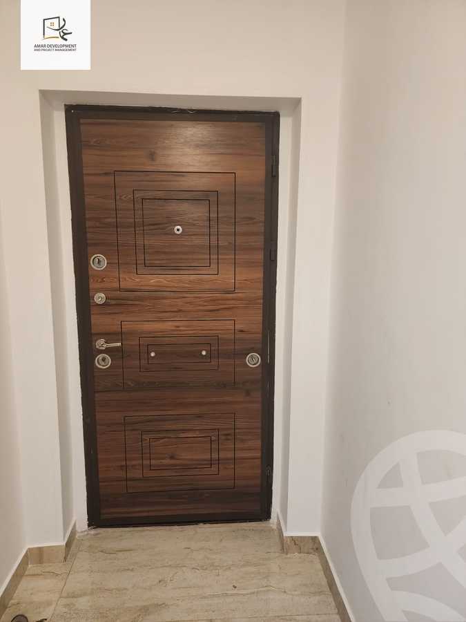 https://aqarmap.com.eg/en/listing/4260509-for-sale-cairo-new-cairo-compounds-mountain-view-hyde-park