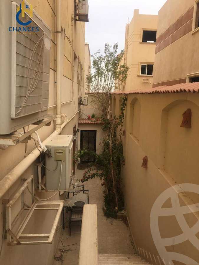 https://aqarmap.com.eg/ar/listing/3645144-for-sale-cairo-new-cairo-sharq-el-akadamiya-abdul-hakim-al-rifai-st