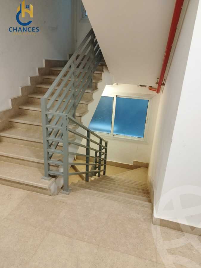 https://aqarmap.com.eg/en/listing/4256560-for-sale-cairo-new-cairo-compounds-mountain-view-hyde-park