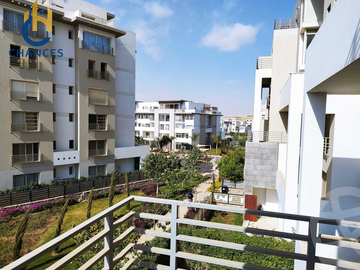 https://aqarmap.com.eg/en/listing/4256560-for-sale-cairo-new-cairo-compounds-mountain-view-hyde-park