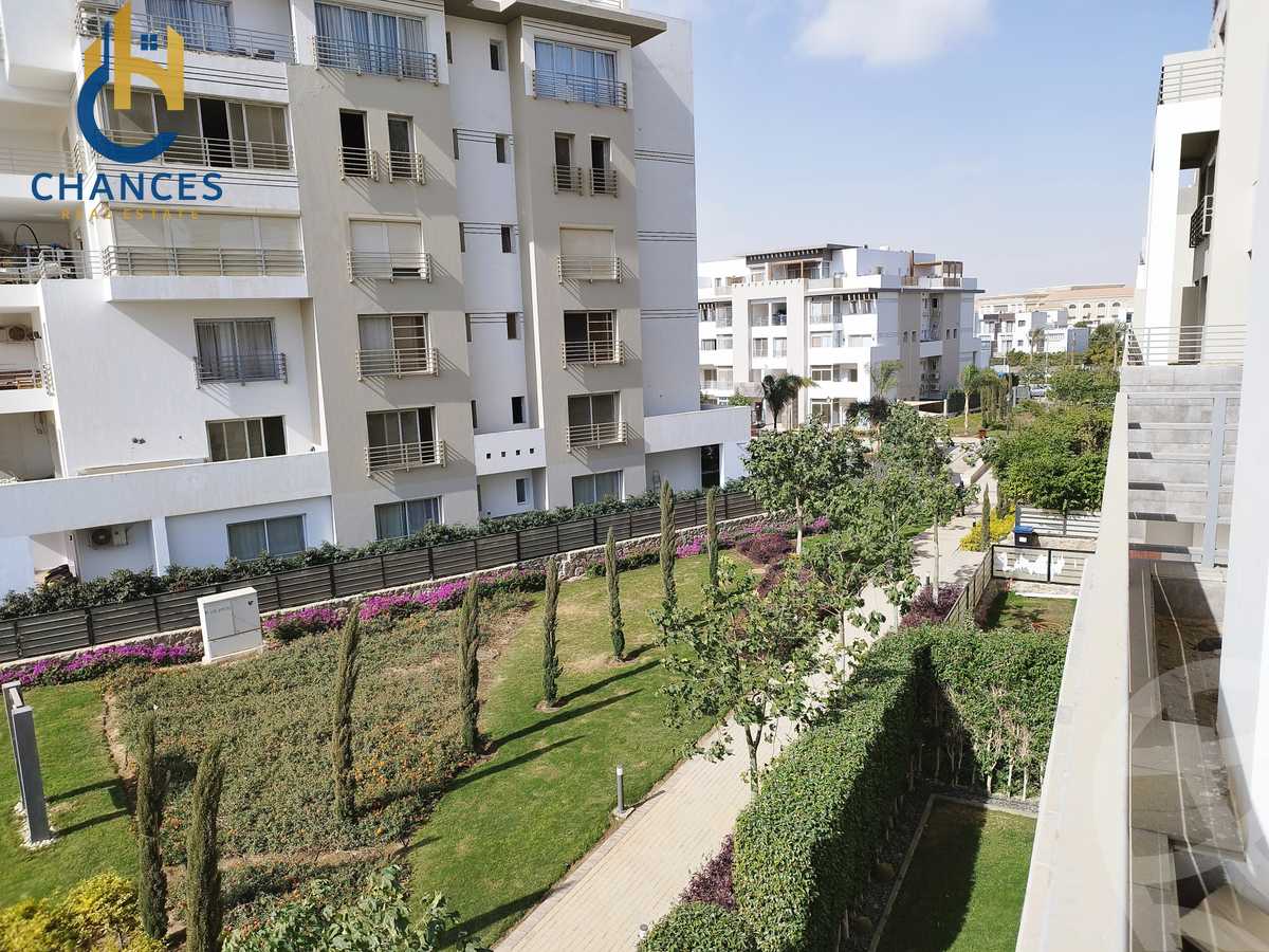 https://aqarmap.com.eg/en/listing/4256560-for-sale-cairo-new-cairo-compounds-mountain-view-hyde-park