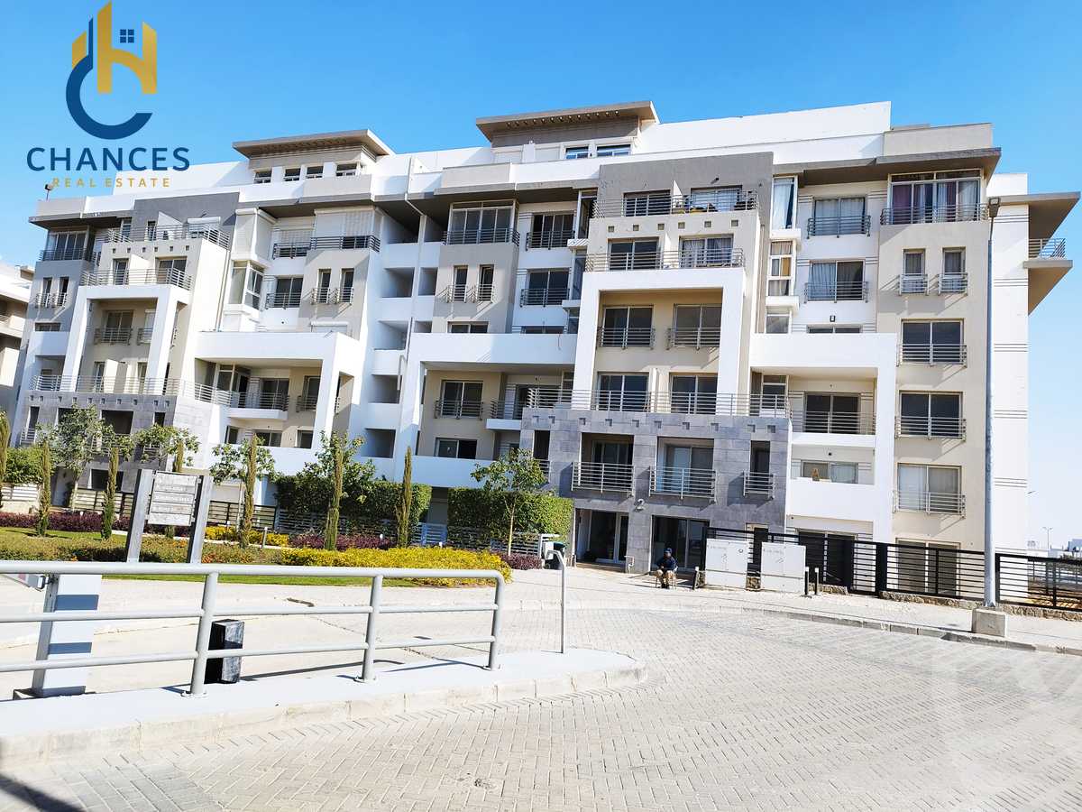 https://aqarmap.com.eg/en/listing/4256560-for-sale-cairo-new-cairo-compounds-mountain-view-hyde-park