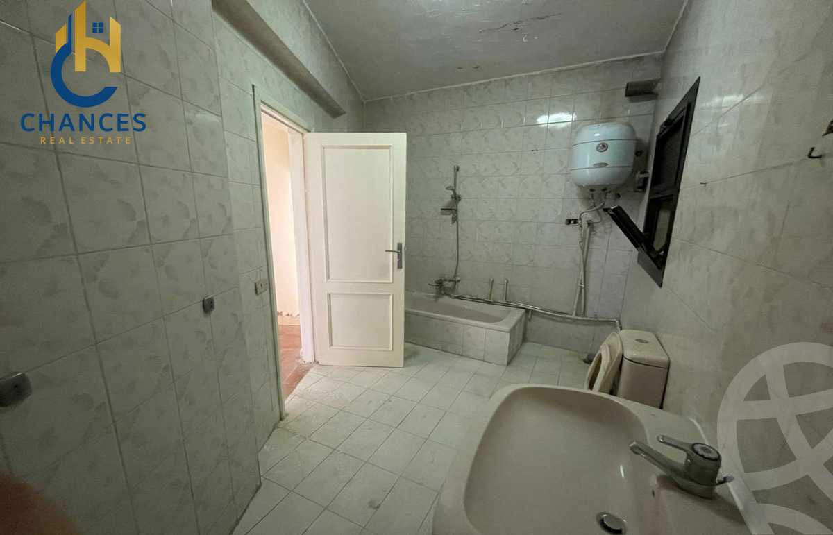 https://aqarmap.com.eg/en/listing/5857639-for-sale-cairo-el-maadi-degla-street-208